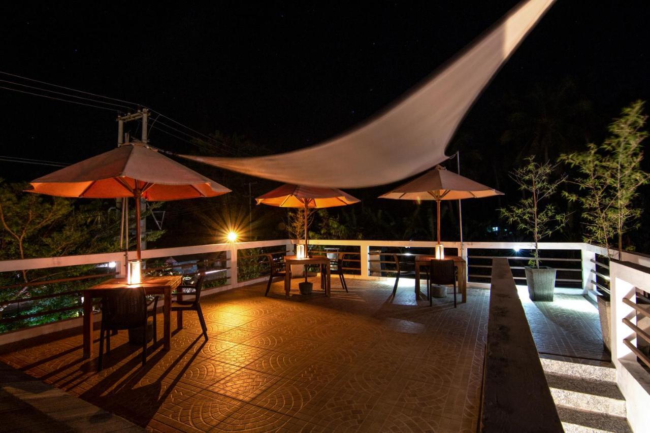 ดีวา ลมโบะก์ รีสอร์ต Hotel เซงกีกี ภายนอก รูปภาพ